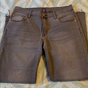 GAP Girlfriend cut offs